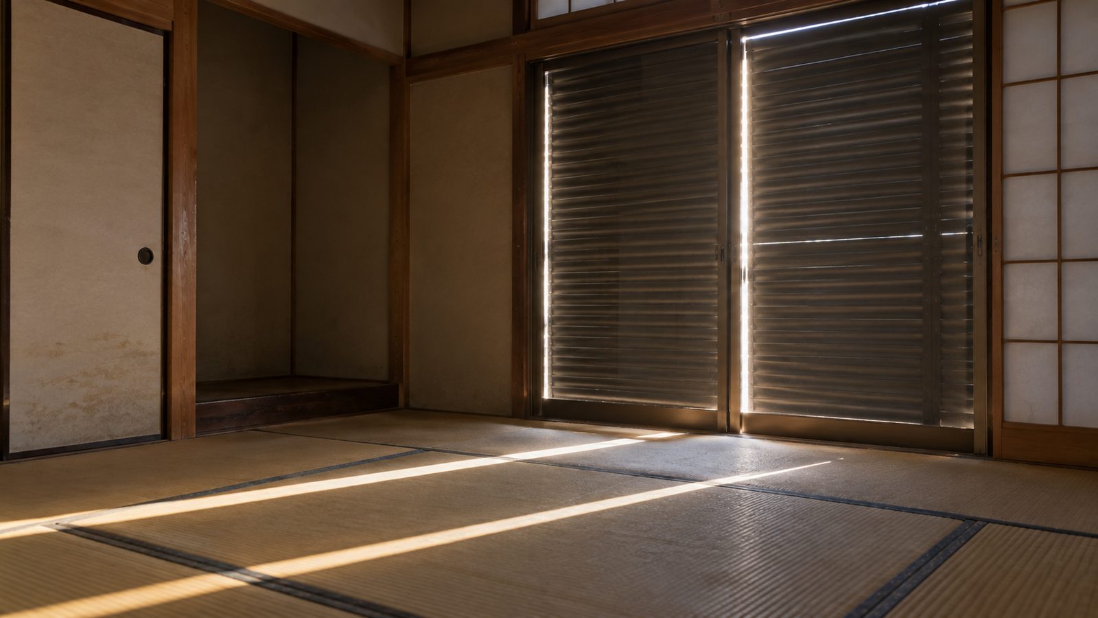 使われていない家の室内